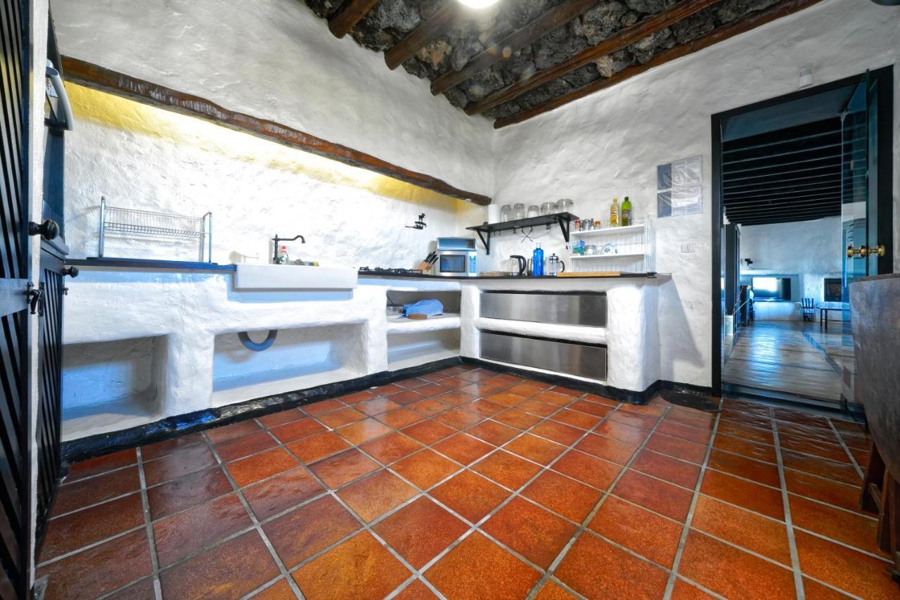 Luxe Ecovilla Listan Uga المظهر الخارجي الصورة