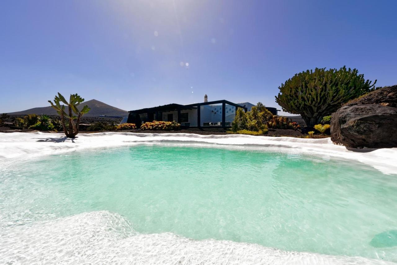 Luxe Ecovilla Listan Uga المظهر الخارجي الصورة